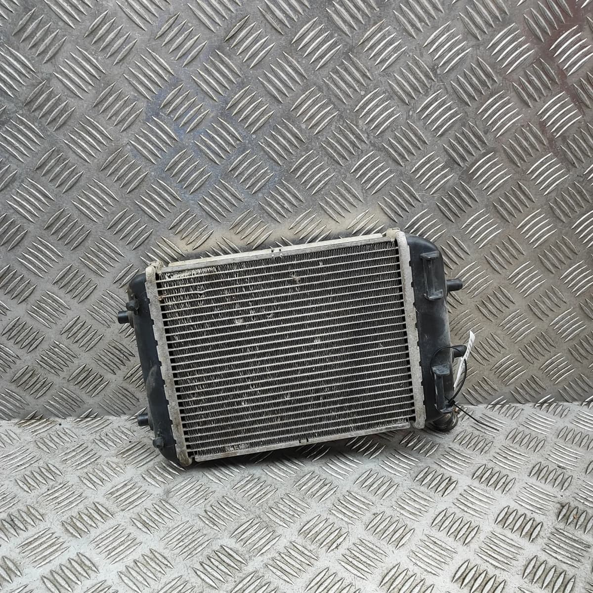 AUDI A5 8T3 Cooling Radiator 8K0121212C 4.2 Petrol 331kw 2011 36619983