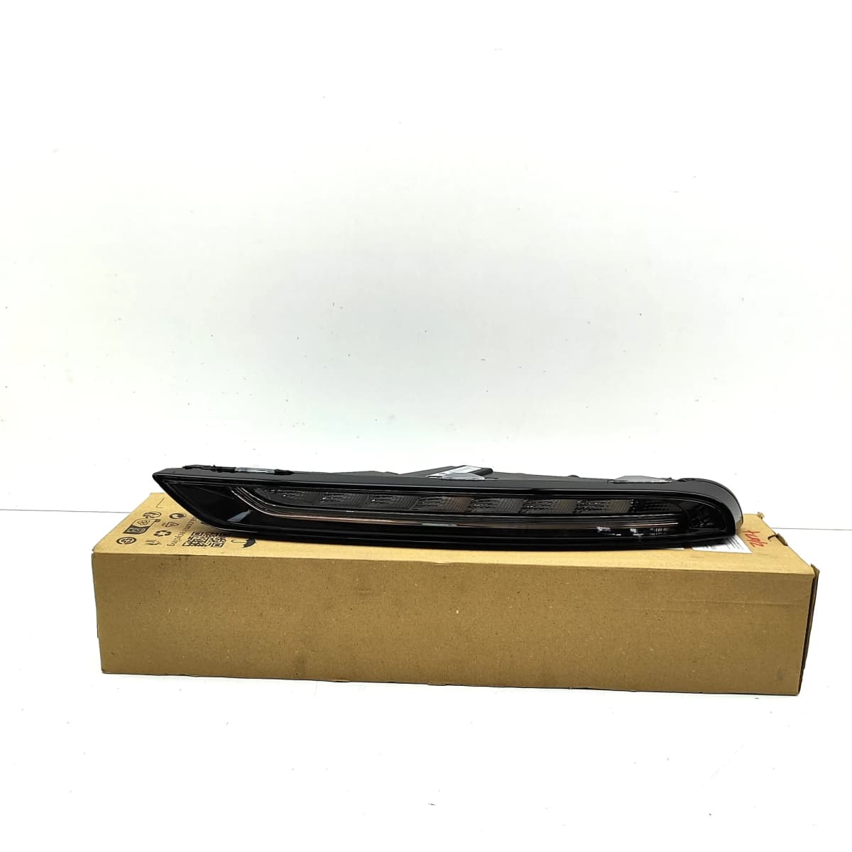 PORSCHE MACAN 95B Front Left Additional Light 95B941181E 2017 34480372