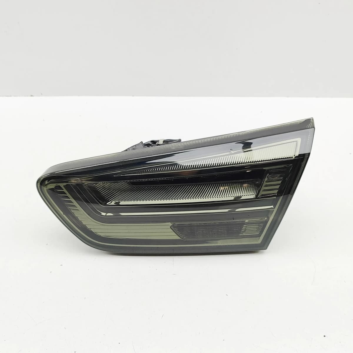MITSUBISHI LANCER MK8 Right Side Tailgate Tail Light RHD 2009 35521200 NOT OEM