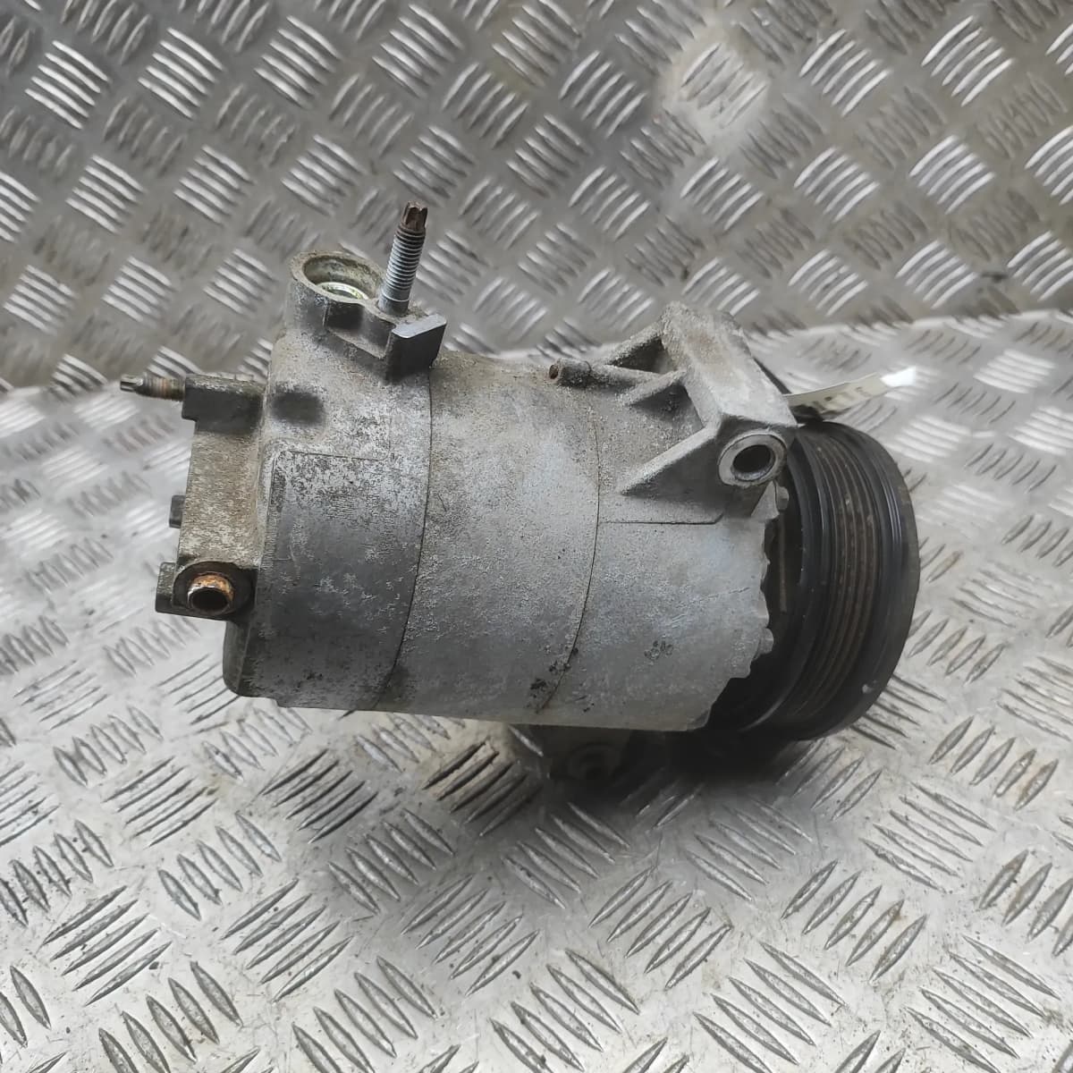 FORD FIESTA MK7 B479 Air Condition A/C Pump C1B1-19D629-BA 1.0 Petrol 92kw 2017