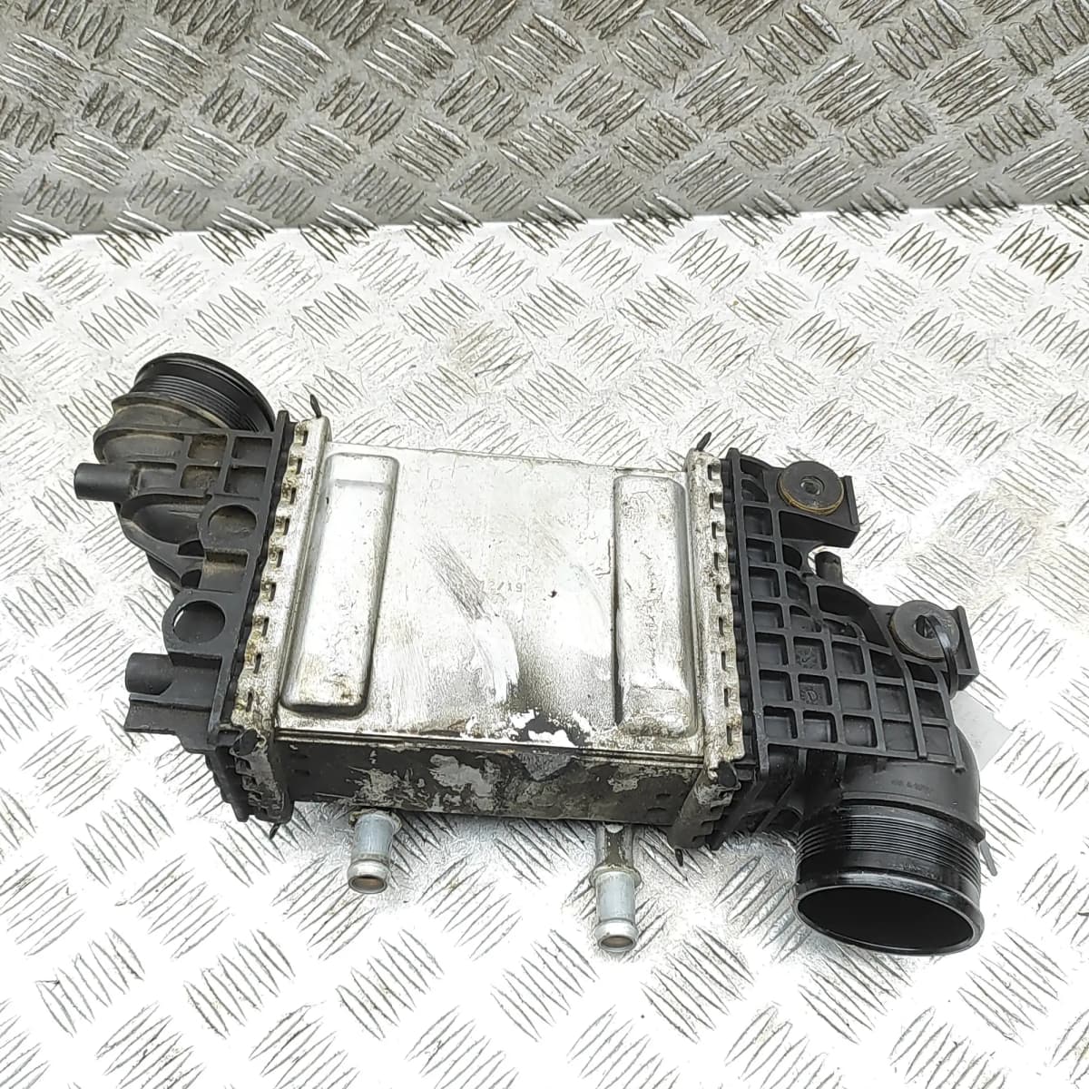 VOLKSWAGEN TRANSPORTER VI T6 Charge Air Cooler 04L145749M 2.0 Diesel 110kW 2019