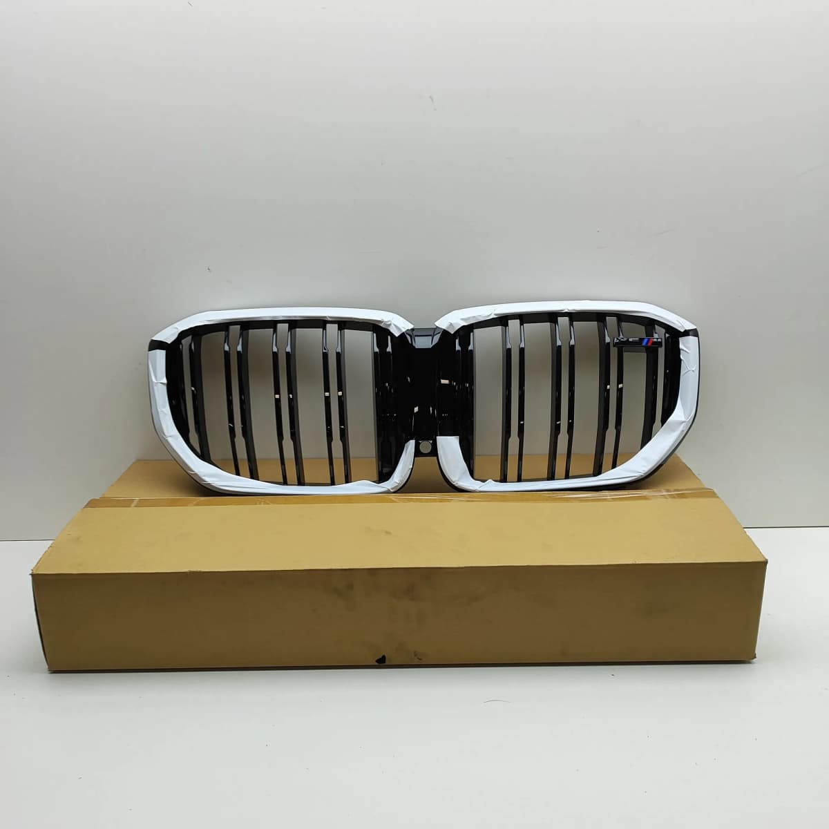 BMW X5 G05 Radiator Grille 8746966 2018 33149483 NEW
