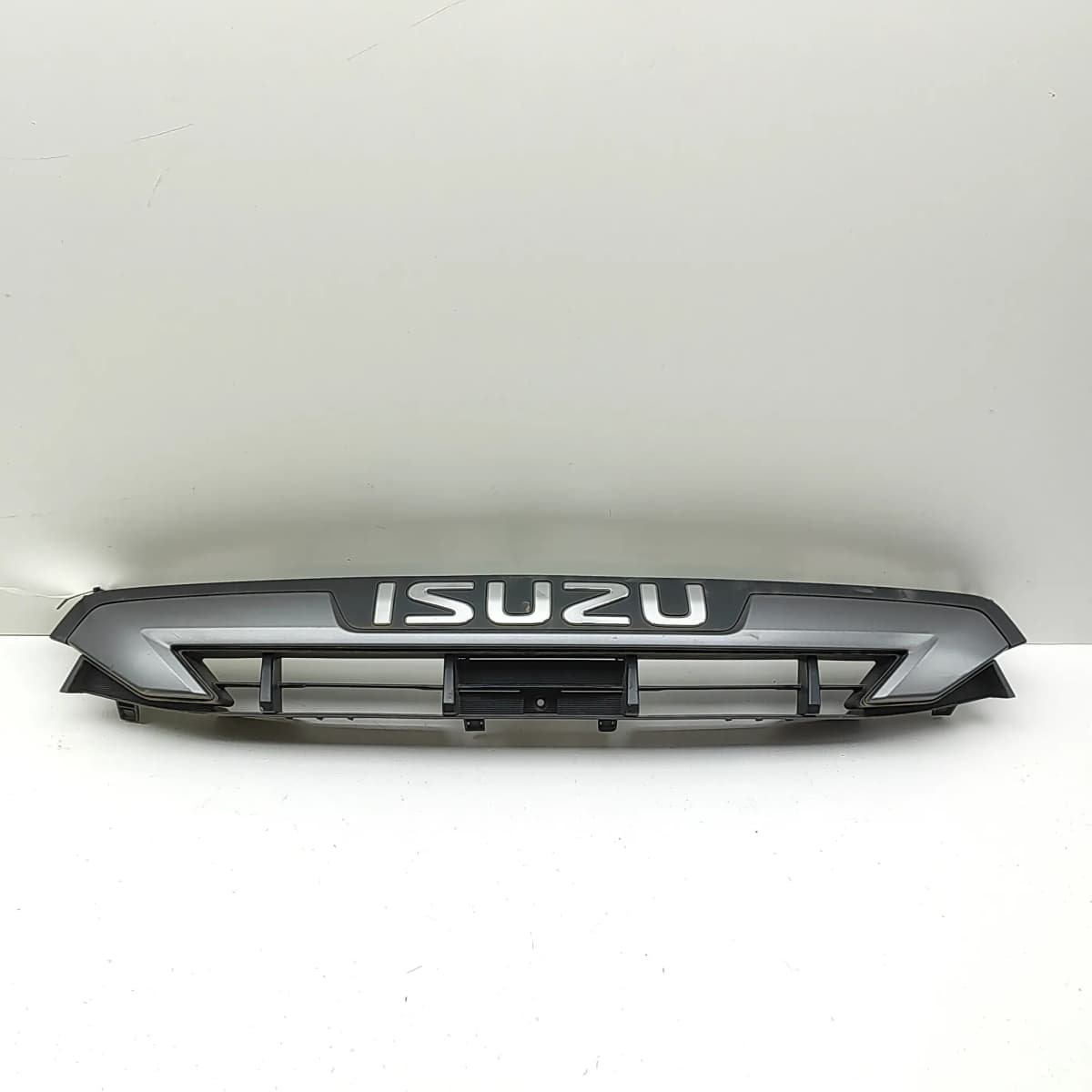 ISUZU D-MAX MK2 RT Radiator Grille 8975512932 1.9 Diesel 120kW 2022 33362190
