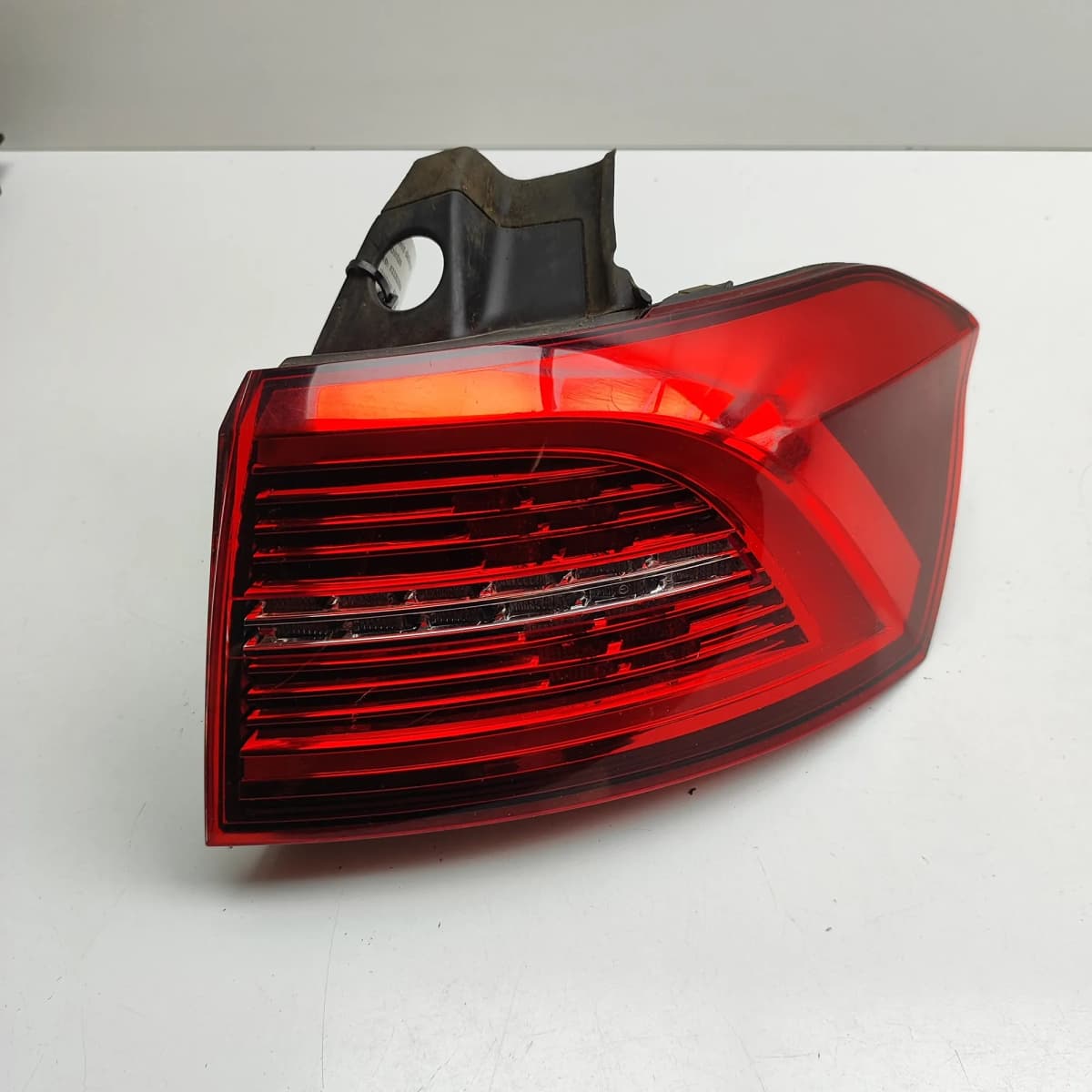 VOLKSWAGEN PASSAT Variant B8 3G Rear Right Tail Light 3G9945208J RHD 2018
