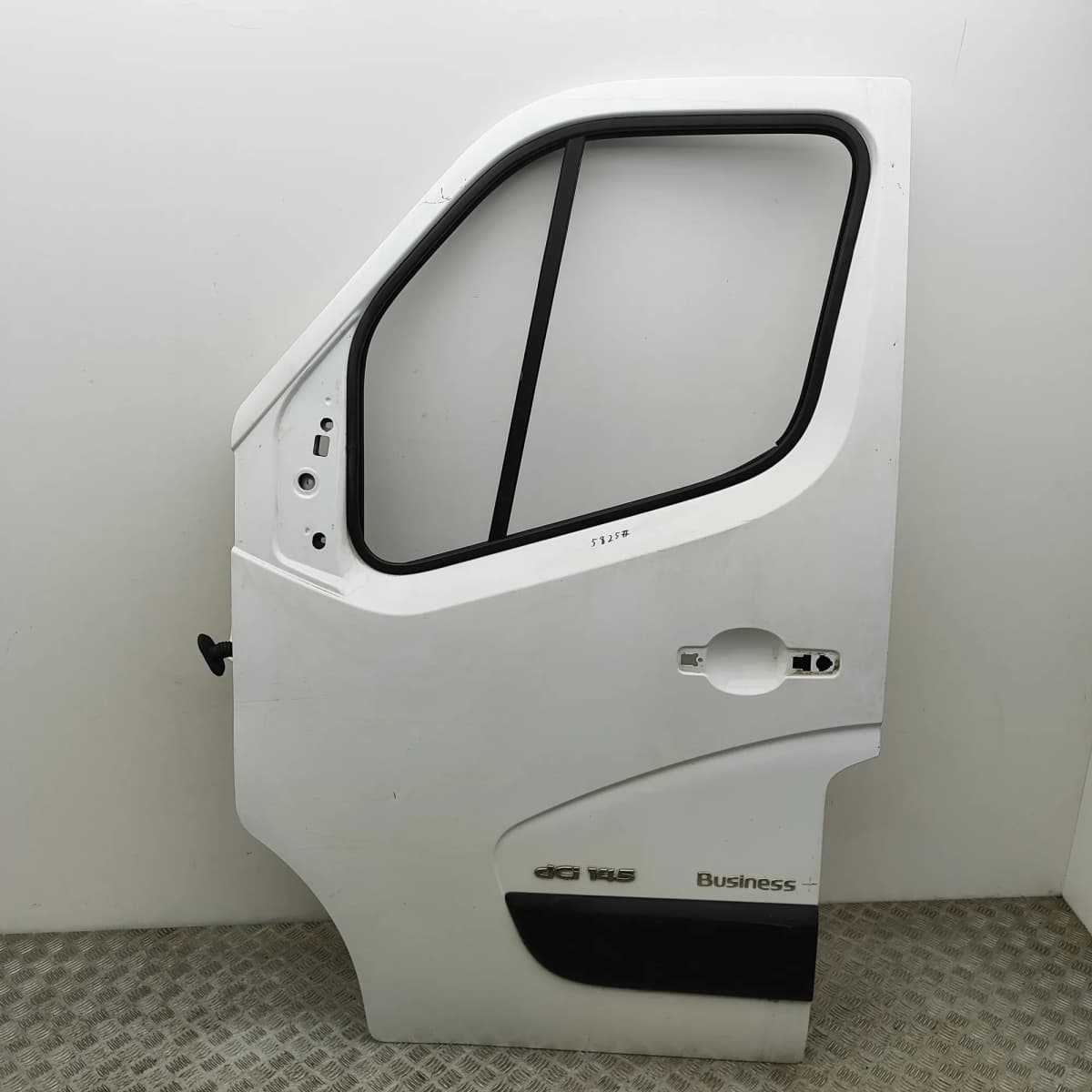 RENAULT MASTER MK3 Furgon FV Front Left Door 801017005R 2.3 Diesel 33378151