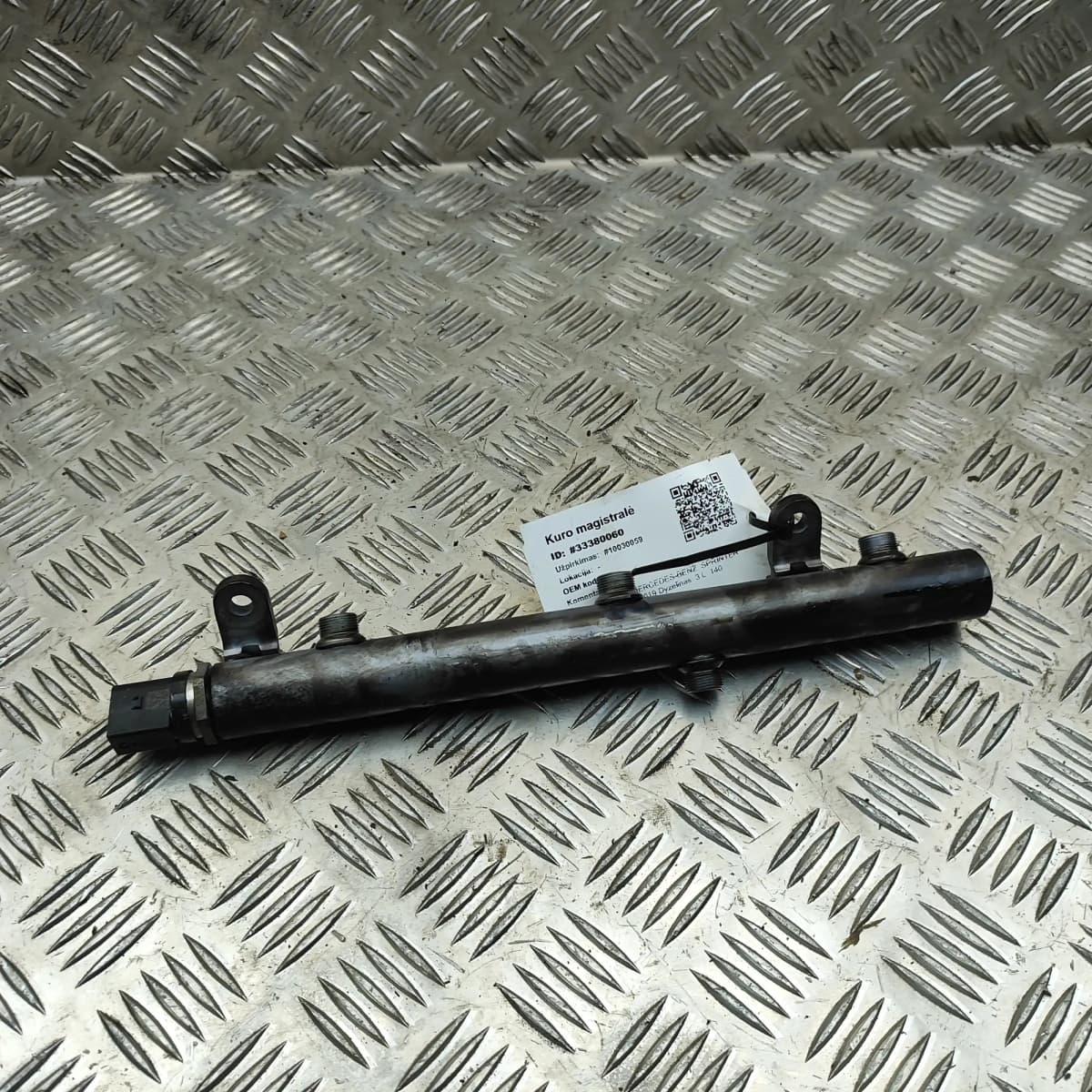 MERCEDES-BENZ SPRINTER 907 Fuel Rail A6420703095 3.0 Diesel 140kW 2019 33380060