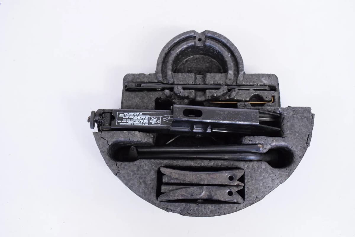 JAGUAR XJ X300, X330 Lift Jack MNA6360AA 4.0 Petrol 183kw 1995 33383005