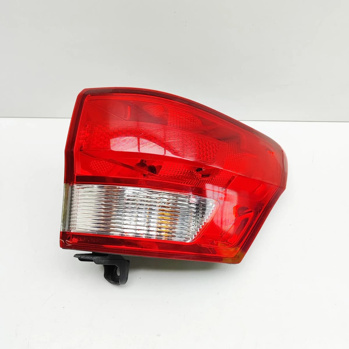 JEEP GRAND CHEROKEE MK4 WK, WK2 Rear Right Tail Light 55079414AE 33631391