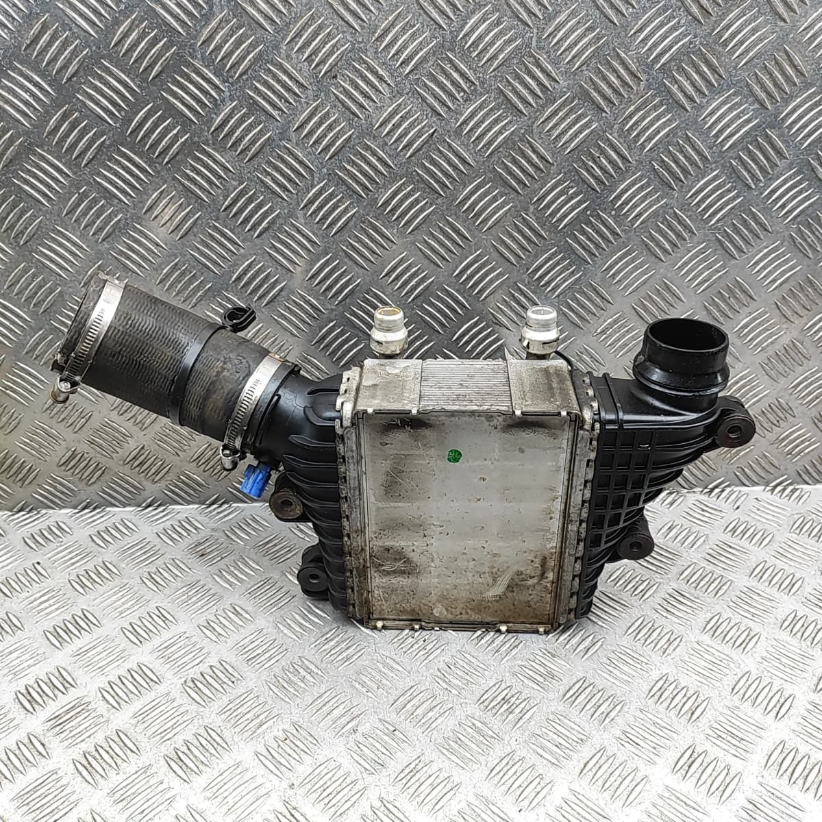 LR DISCOVERY SPORT L550 Intercooler Radiator GJ32-9L440-AD 2.0 Diesel 110kW 2018