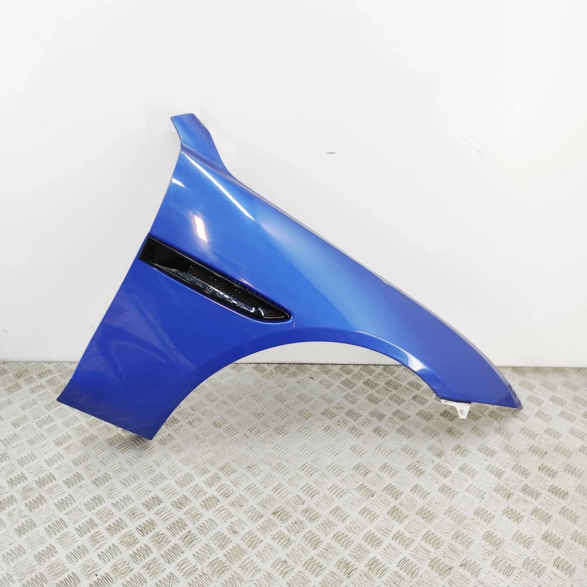 JAGUAR XE X760 Front Right Fender GX73-16005-AD 2.0 Diesel 132kw 2016 35750706