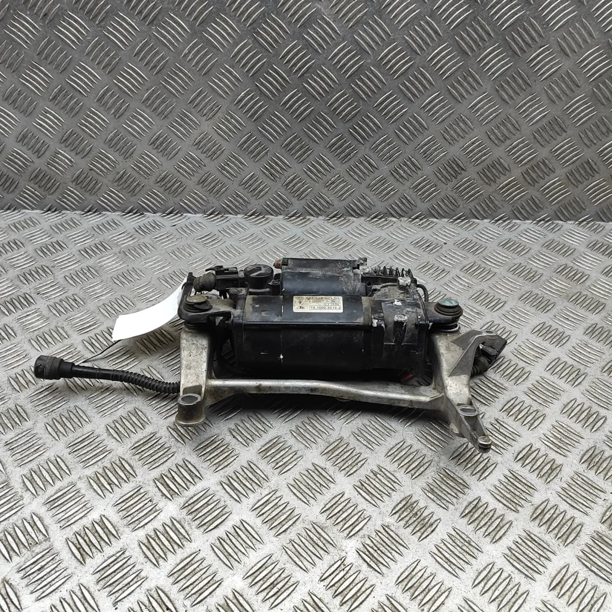 PORSCHE CAYENNE 9PA Air Suspension Compressor 95535890101 3.2 Petrol 33926287