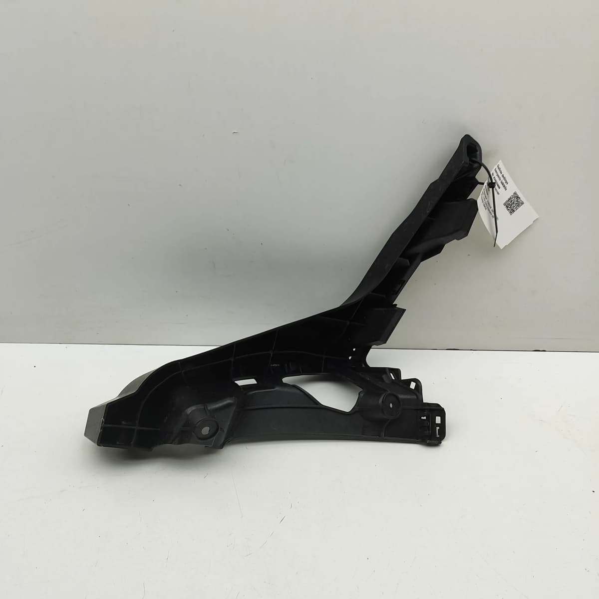 PORSCHE MACAN XAB Rear Right Bumper Bracket 95C809458Y 2024 34533800