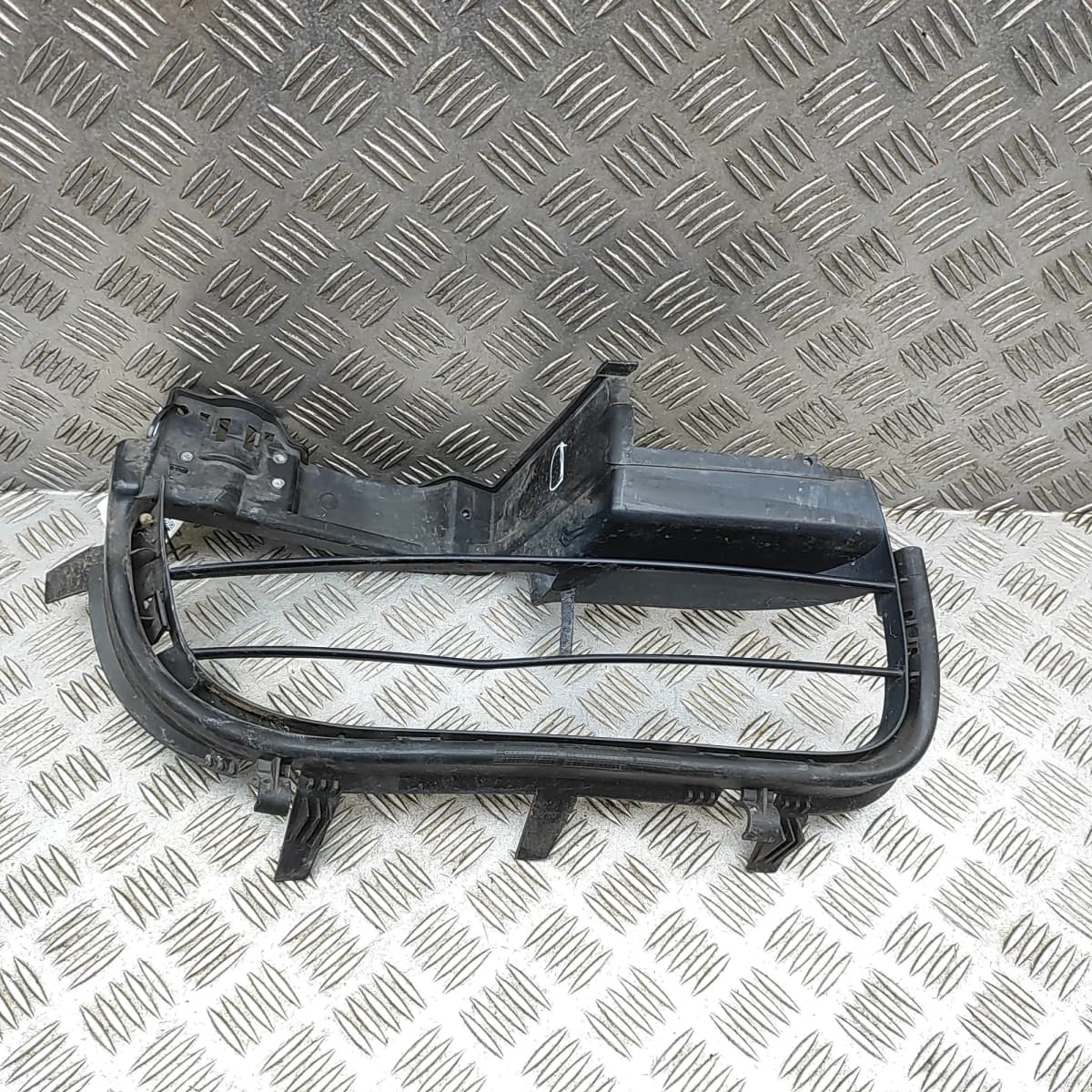 PORSCHE BOXSTER 987 Front Right Grill 98750555400 2.7 Petrol 176kw 2005 34536707