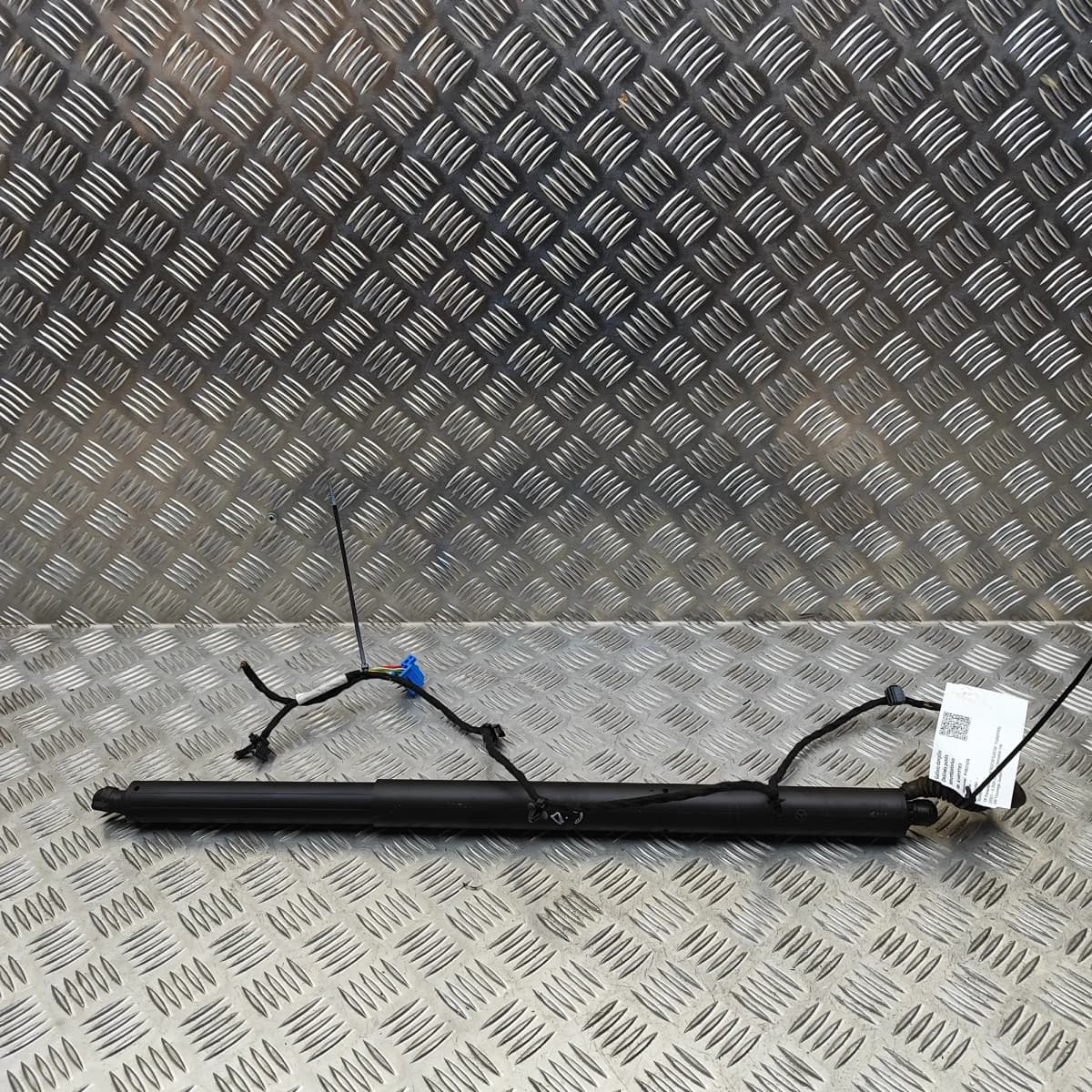 MERCEDES-BENZ EQAH243 Right Side Tailgate Gas Strut A2478902400 2022 34915783
