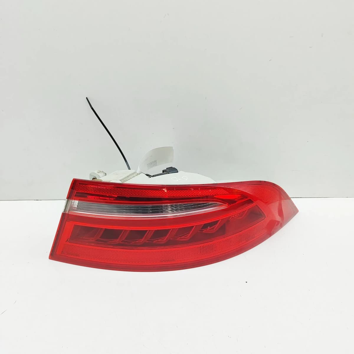 JAGUAR XE X760 Rear Right Tail Light GX73-13404-AF RHD 2016 34490410