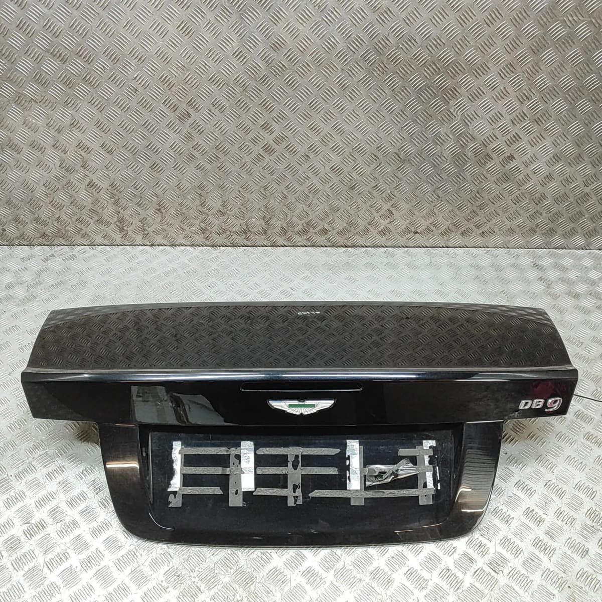 ASTON MARTIN DB9 Cabrio AM802 Tailgate Bootlid 4G43-L40110-AK 6.0 Petrol 350kW