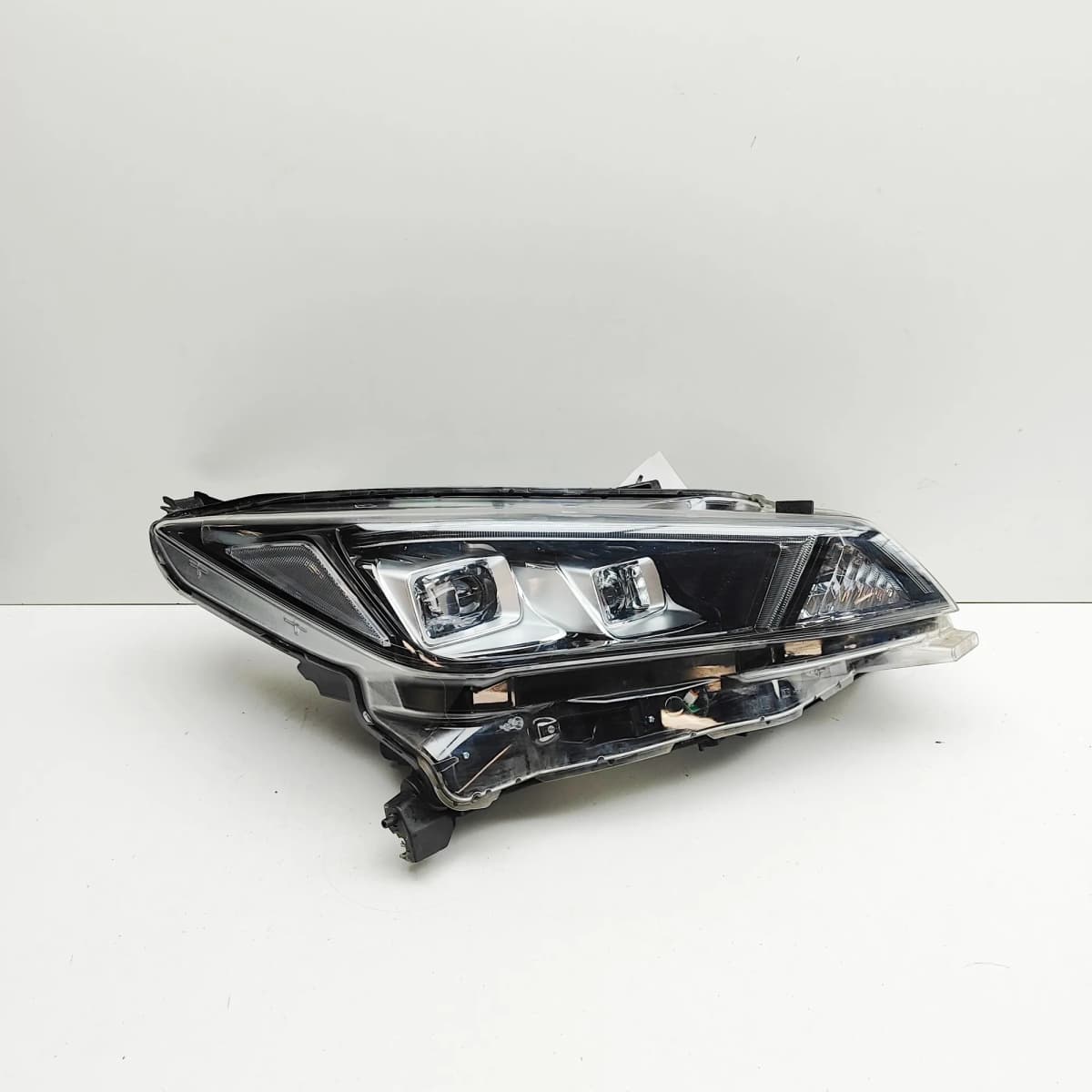 NISSAN LEAF ZE1 Front Right Headlight 26010-5SJ5A Electricity 160kw 35372881