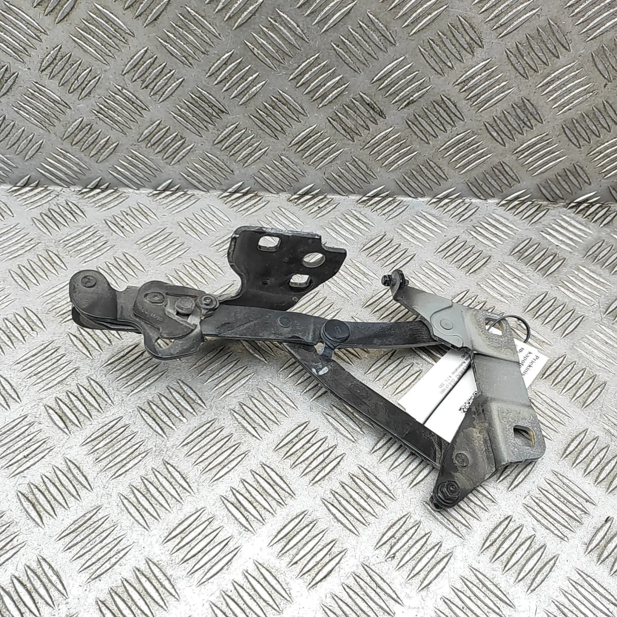 MERCEDES-BENZ GLS X166 Front Left Bonnet Hinge A1668800028 4.7 Petrol 335kW 2018