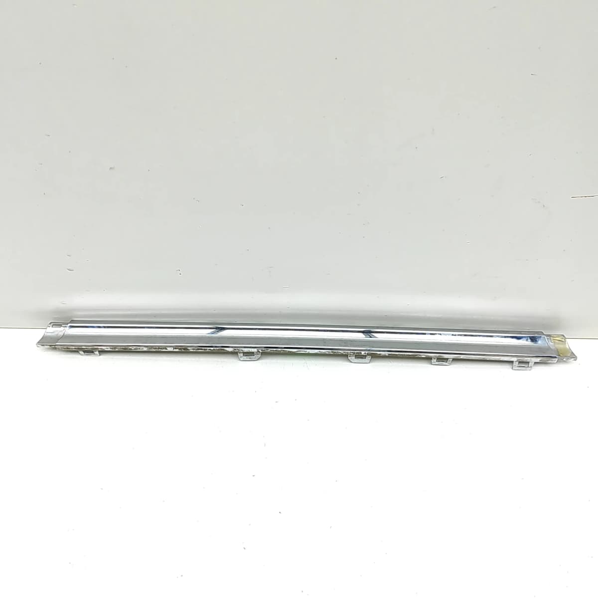 BMW 7 G11 Rear Bumper Center Molding 7498964 3.0 Hybrid 210kW 2021 34459635
