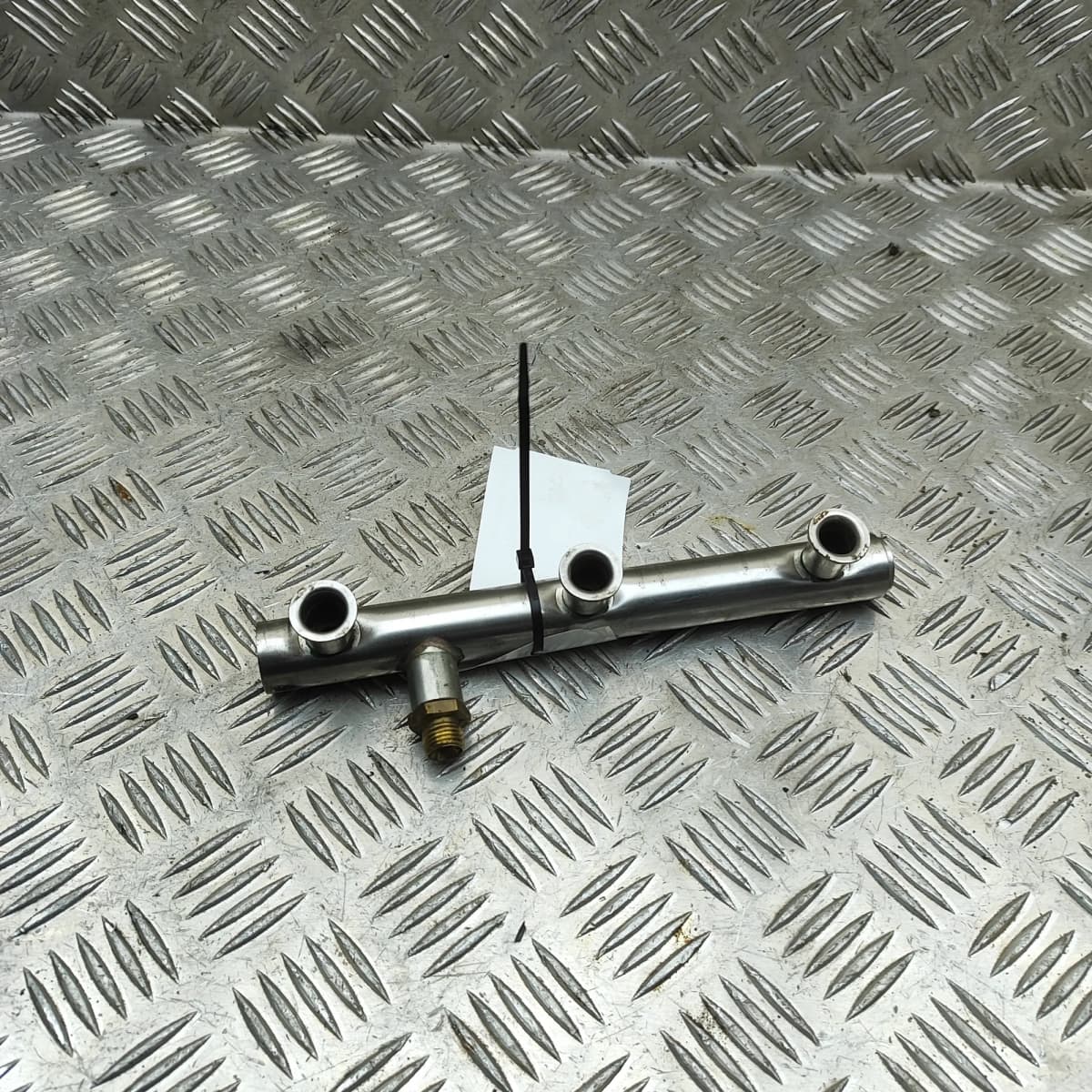 PORSCHE CAYENNE 92A Fuel Rail 06E130090F 3.0 Petrol / electricity 245kw 33952419