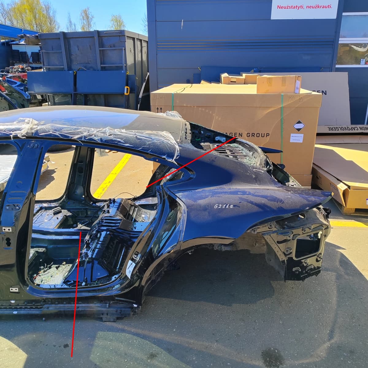 PORSCHE Taycan 9J1 Rear Left Quarter Panel Electricity 420kw 2023 35454609