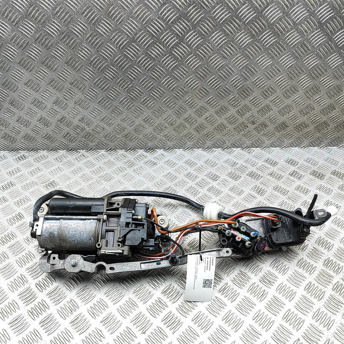 PORSCHE Taycan Air Suspension Compressor 9J1616006L Electricity 420kw 35975232
