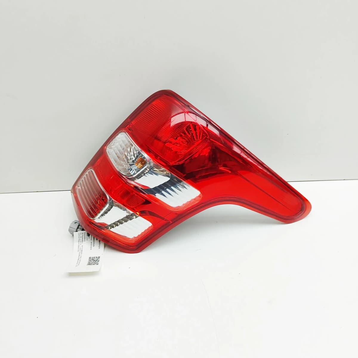 MITSUBISHI L 200 / TRITON Rear Right Tail Light 8330A946 36531529