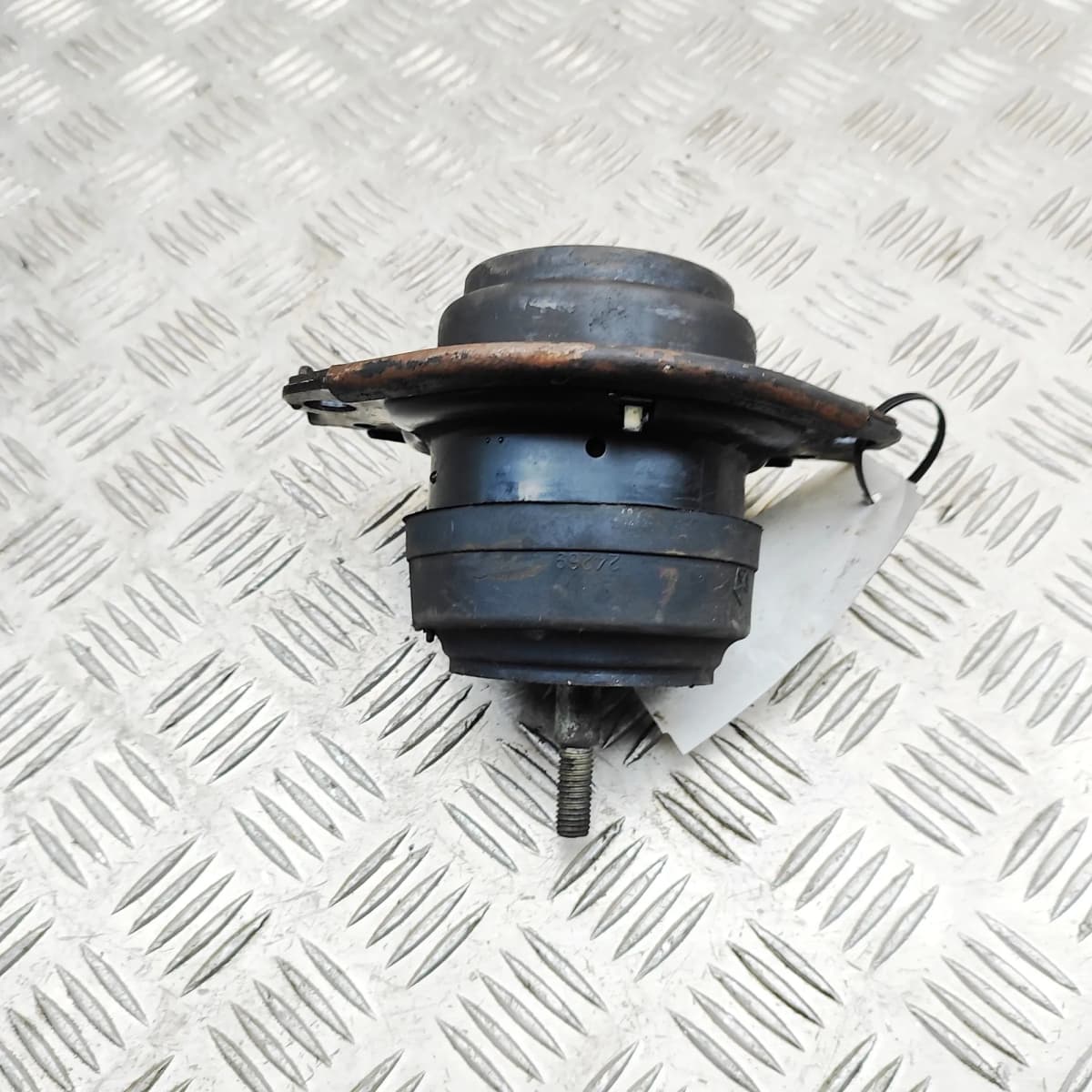 JEEP GRAND CHEROKEE MK4 WK, WK2 Left Side Engine Mount 52124677AF 33564990