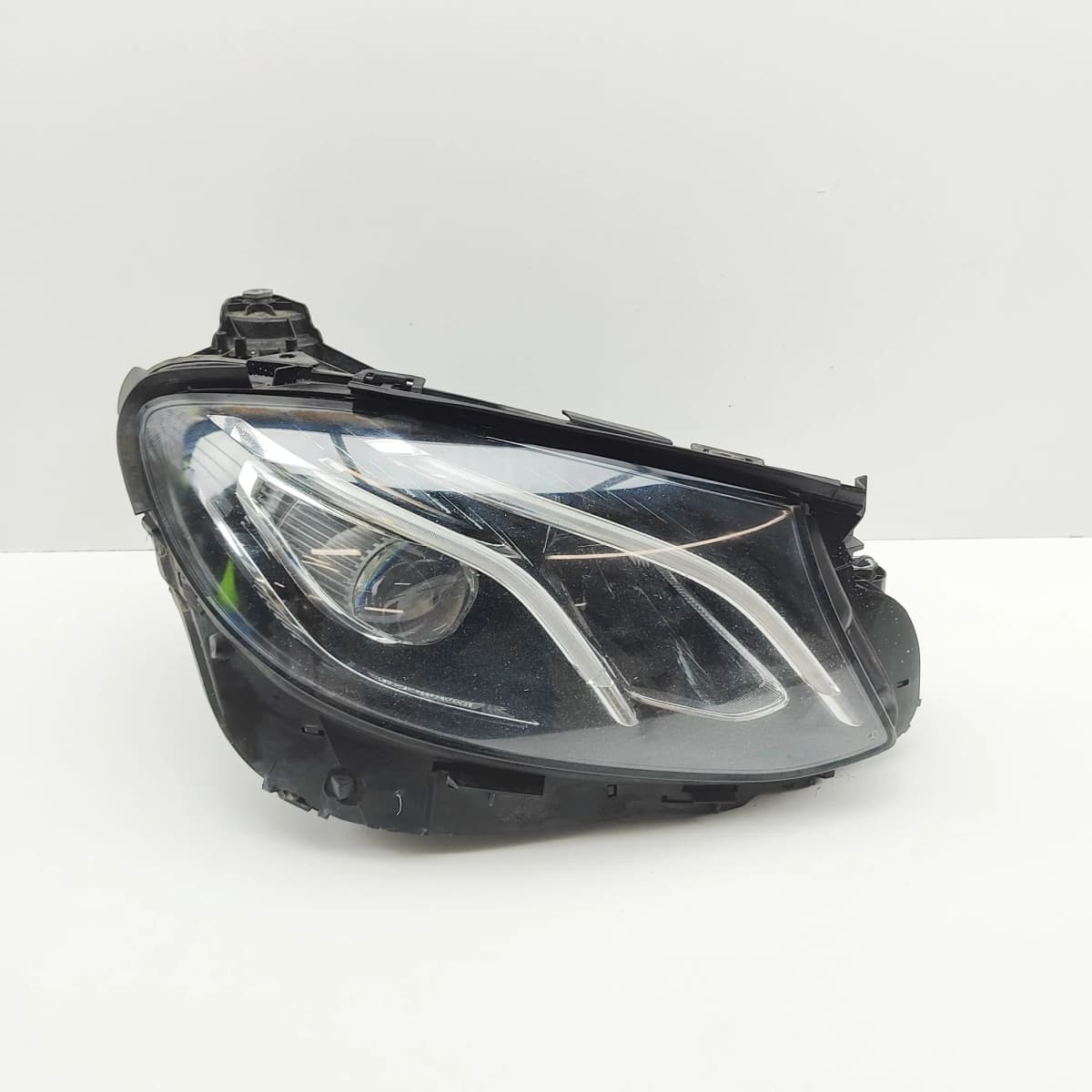 MERCEDES-BENZ E W213 Front Right Headlight A2139069203 RHD 2016 36120158