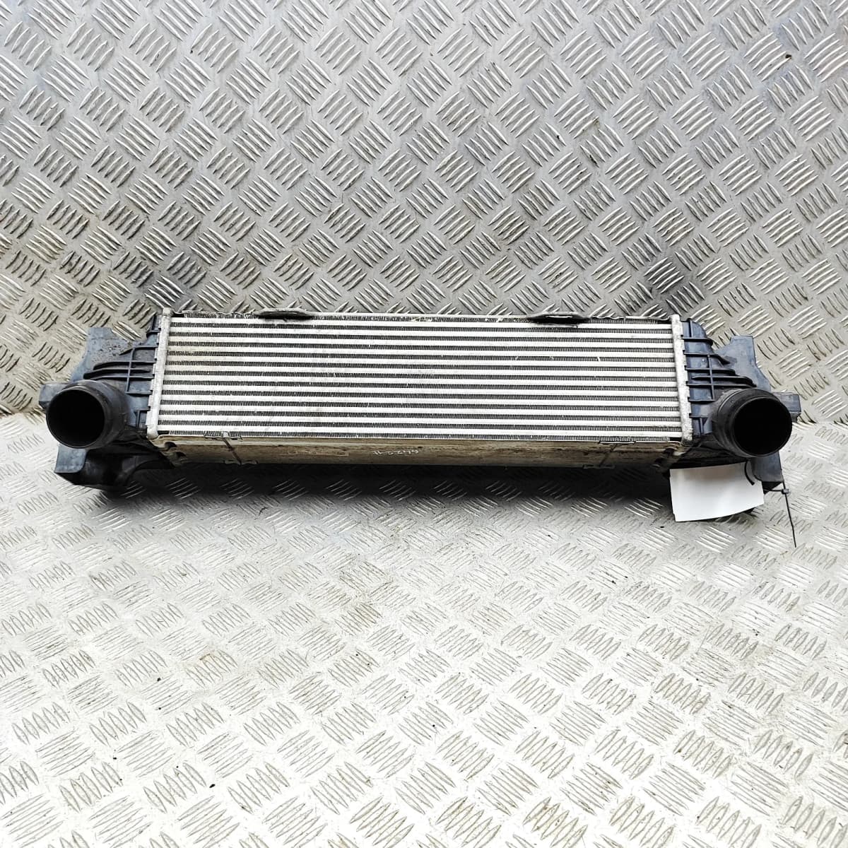 BMW 5 G30 Intercooler Radiator 8576509 3.0 Hybrid 210kw 2022 36685798