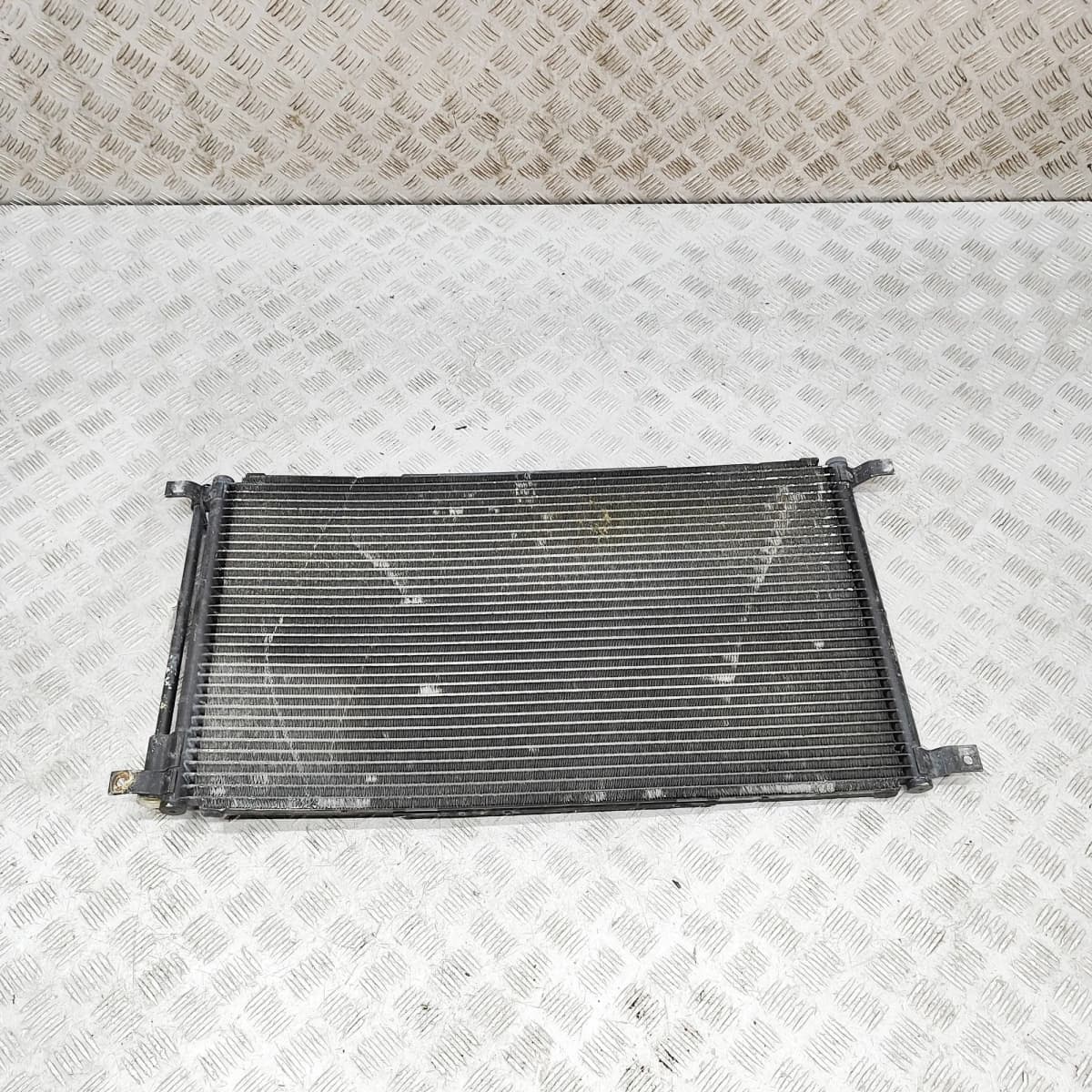 ASTON MARTIN DB9 Cabrio AM802 Cabrio A/C Air Con Radiator 4G4H-19710-AC 2008