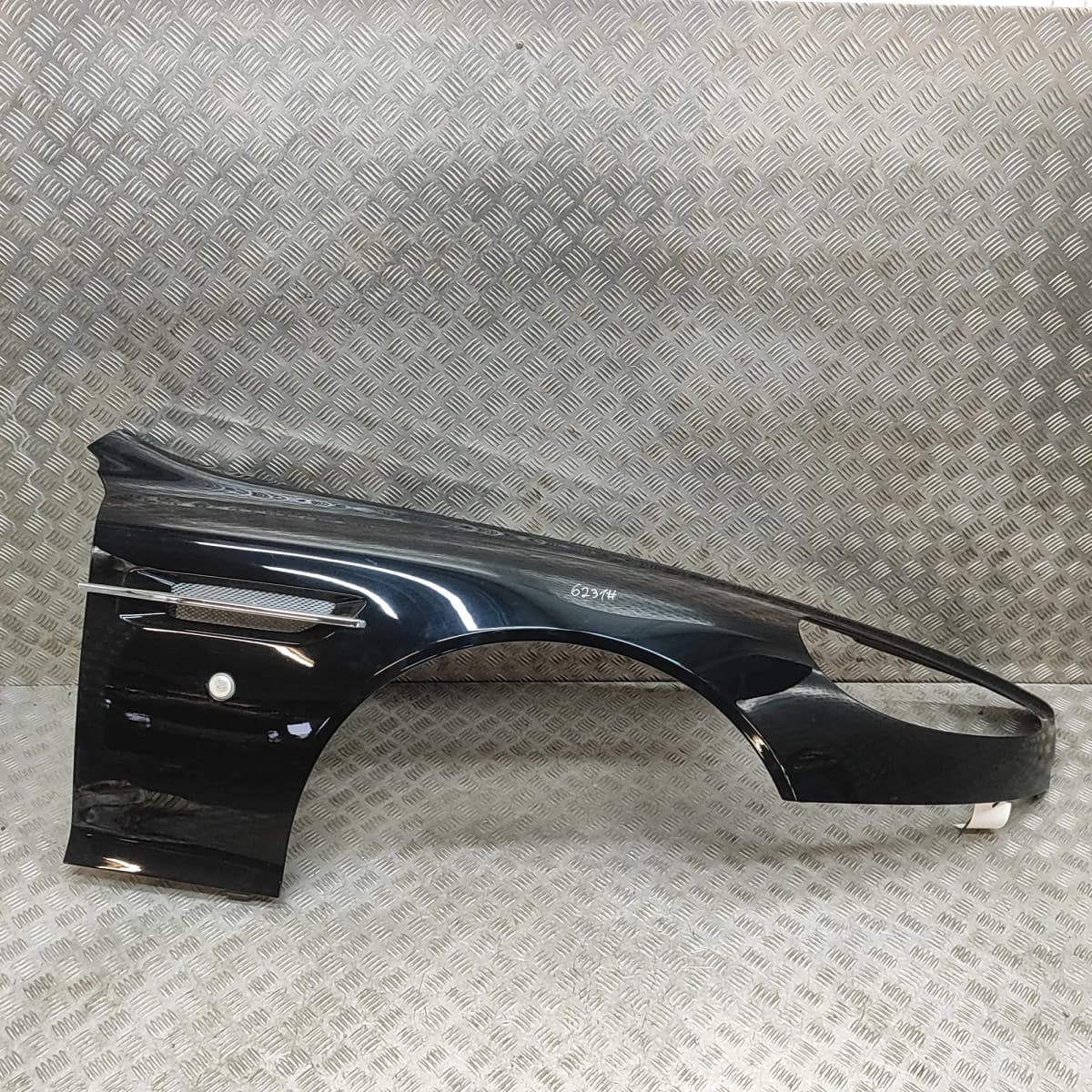 ASTON MARTIN DB9 Cabrio AM802 Front Right Fender 4G43-16006-AA 6.0 Petrol 350kW