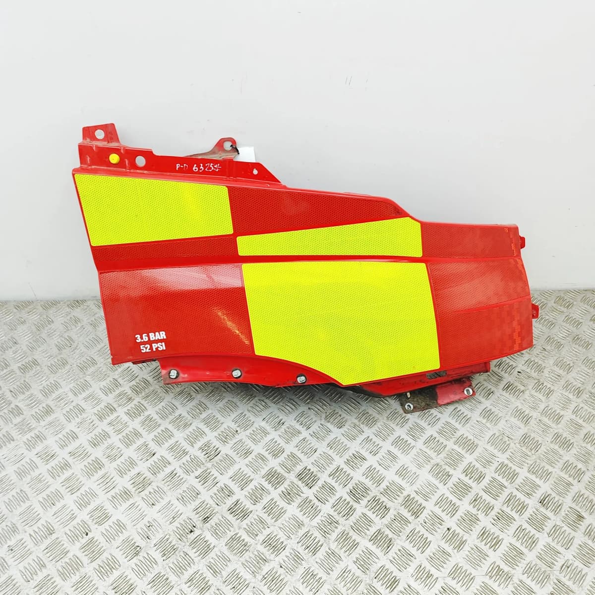 IVECO DAILY Flatbed MK3 Front Right Fender 5801513999 2.3 Diesel 115kw 2022