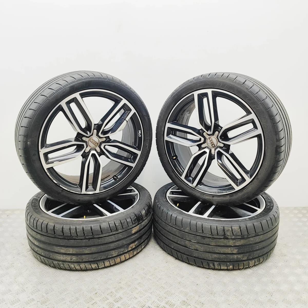AUDI Q5 8R Alloy Wheel Set 8R0601025AM 3.0 Diesel 190kw 2016 35267574
