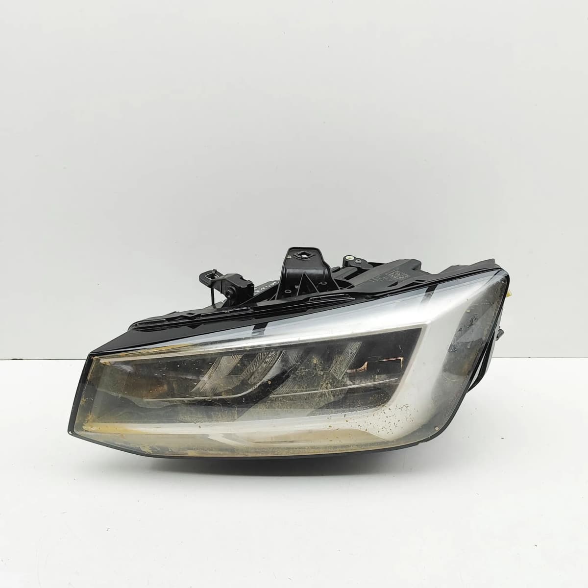 AUDI Q2 GA Front Right Headlight LHD 81A941011C 2024 31932498