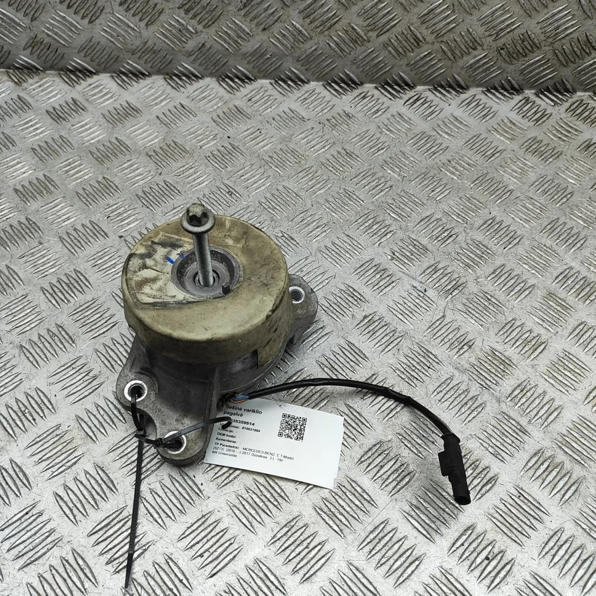 MERCEDES-BENZ E T-Model S213 Left Side Engine Mount A2382401200 35359514