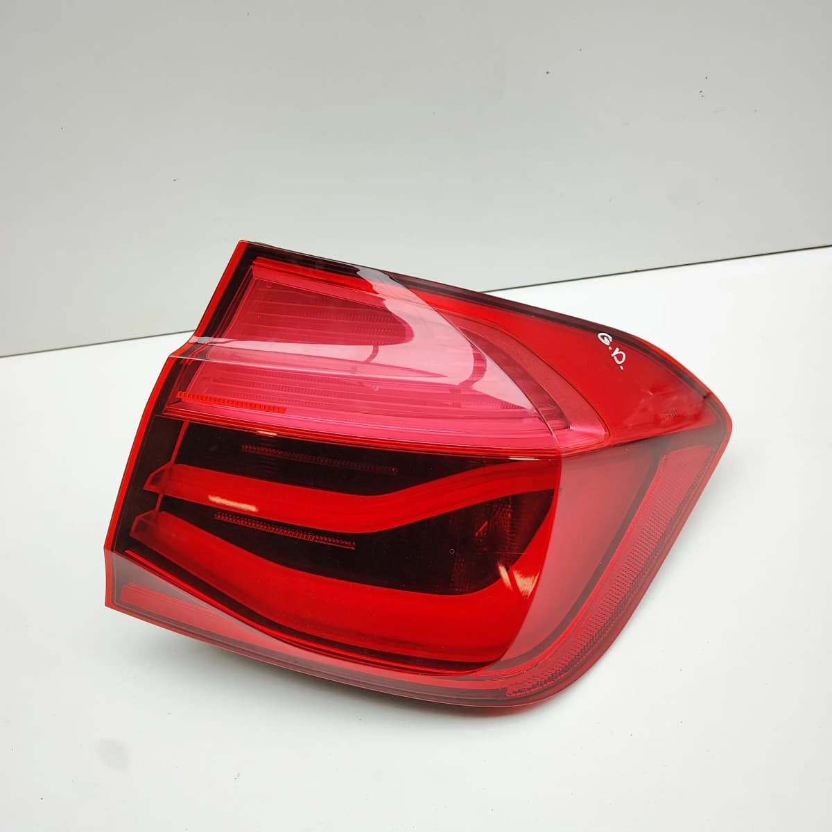 BMW 3 F30, F80 Rear Right Tail Light 7369118 2.0 Petrol / electricity 36451631