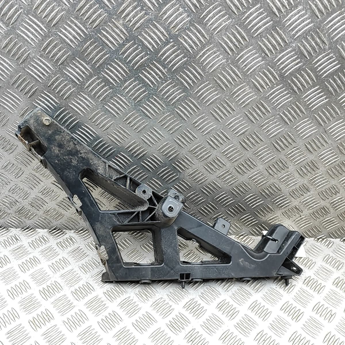 JAGUAR XE X760 Rear Left Bumper Bracket GX73-17A882-AB 2.0 Diesel 132kw 35943946