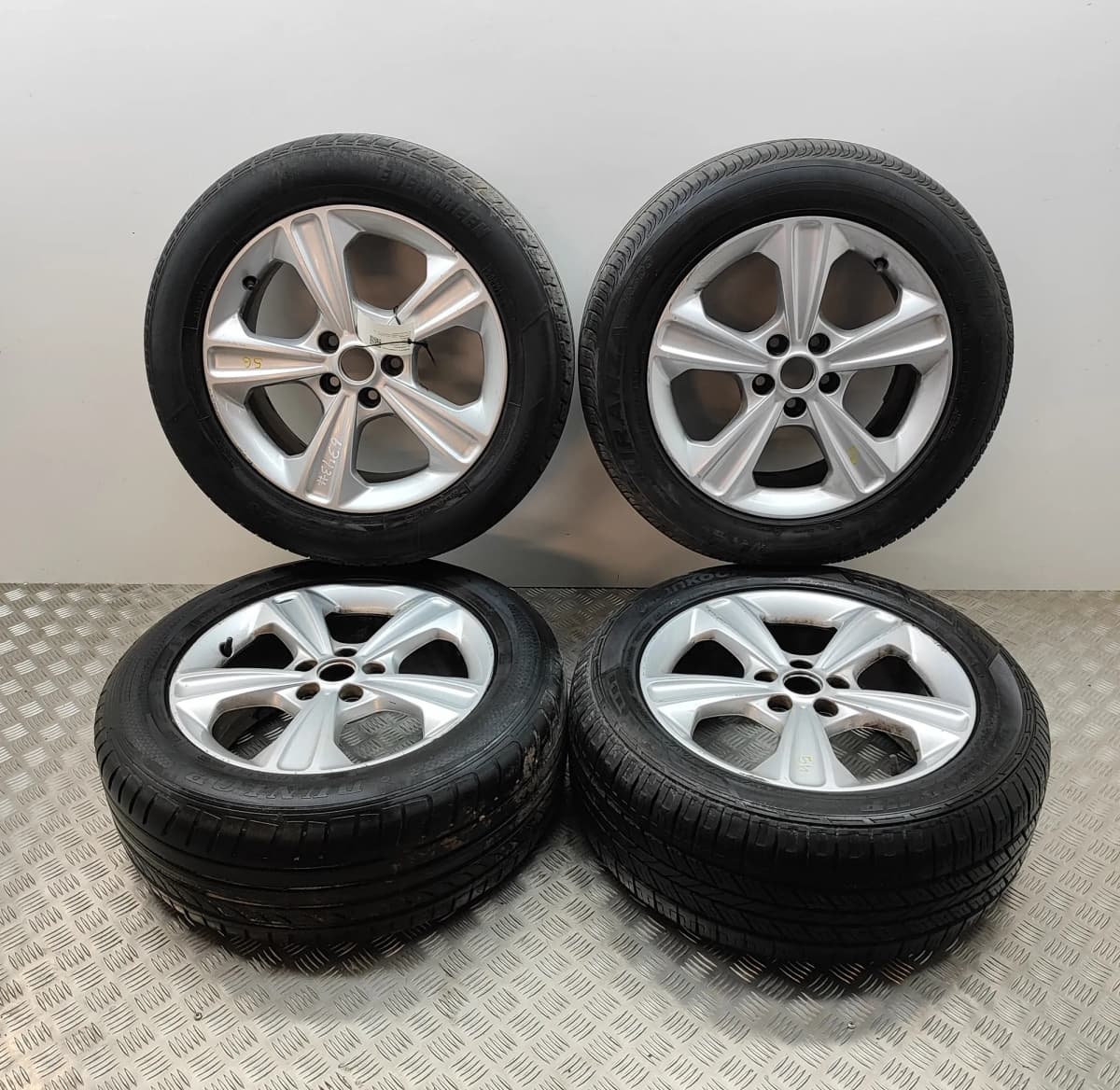FORD KUGA Mk2 Alloy Wheel Set R17 CJ5C-1007-B2B 2.0 Diesel 132kw 2014 36080343