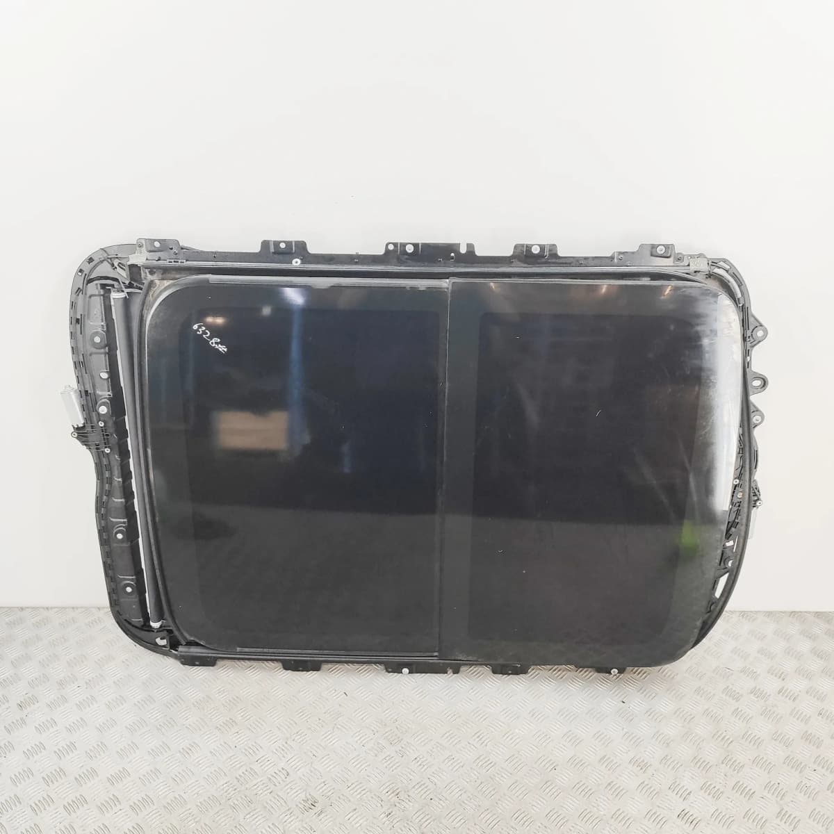 VOLVO XC40 Sunroof 32285699 Electricity 300kw 2024 36056675