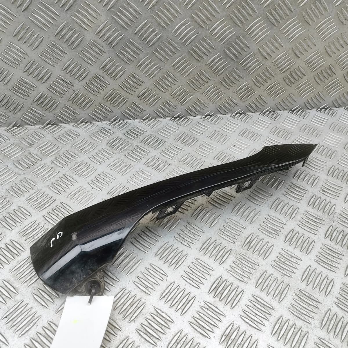 LR RANGE ROVER EVOQUE L551 Front Right Bumper Molding K8D2-17E784-AB 2025