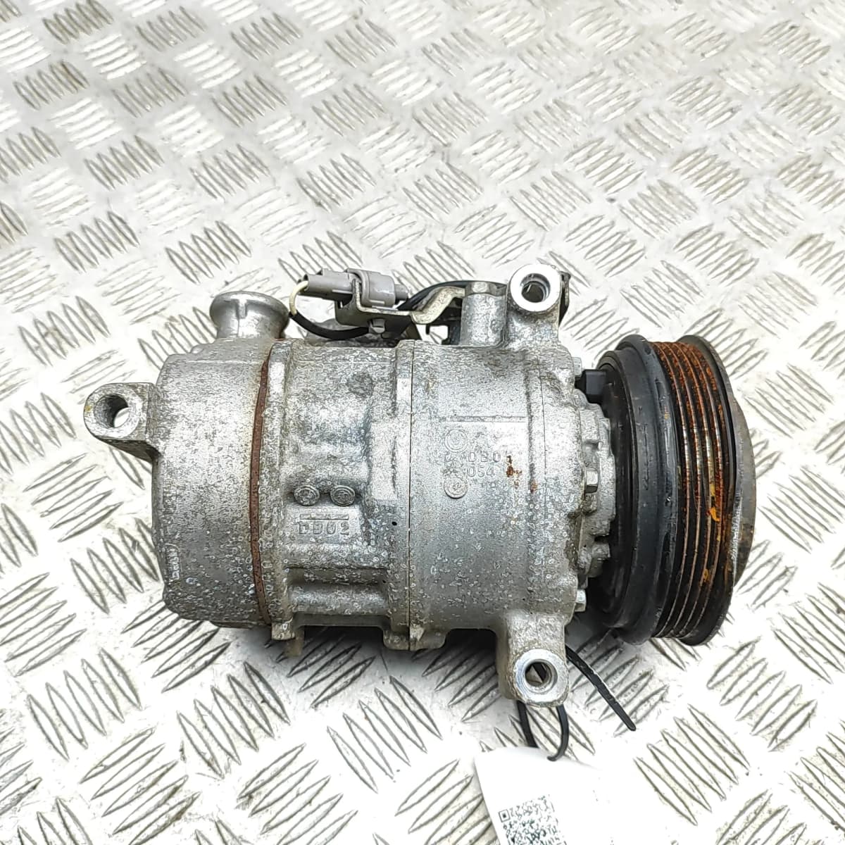 MERCEDES-BENZ CLA Coupe C117 Air Condition A/C Pump A0008303502 33715787