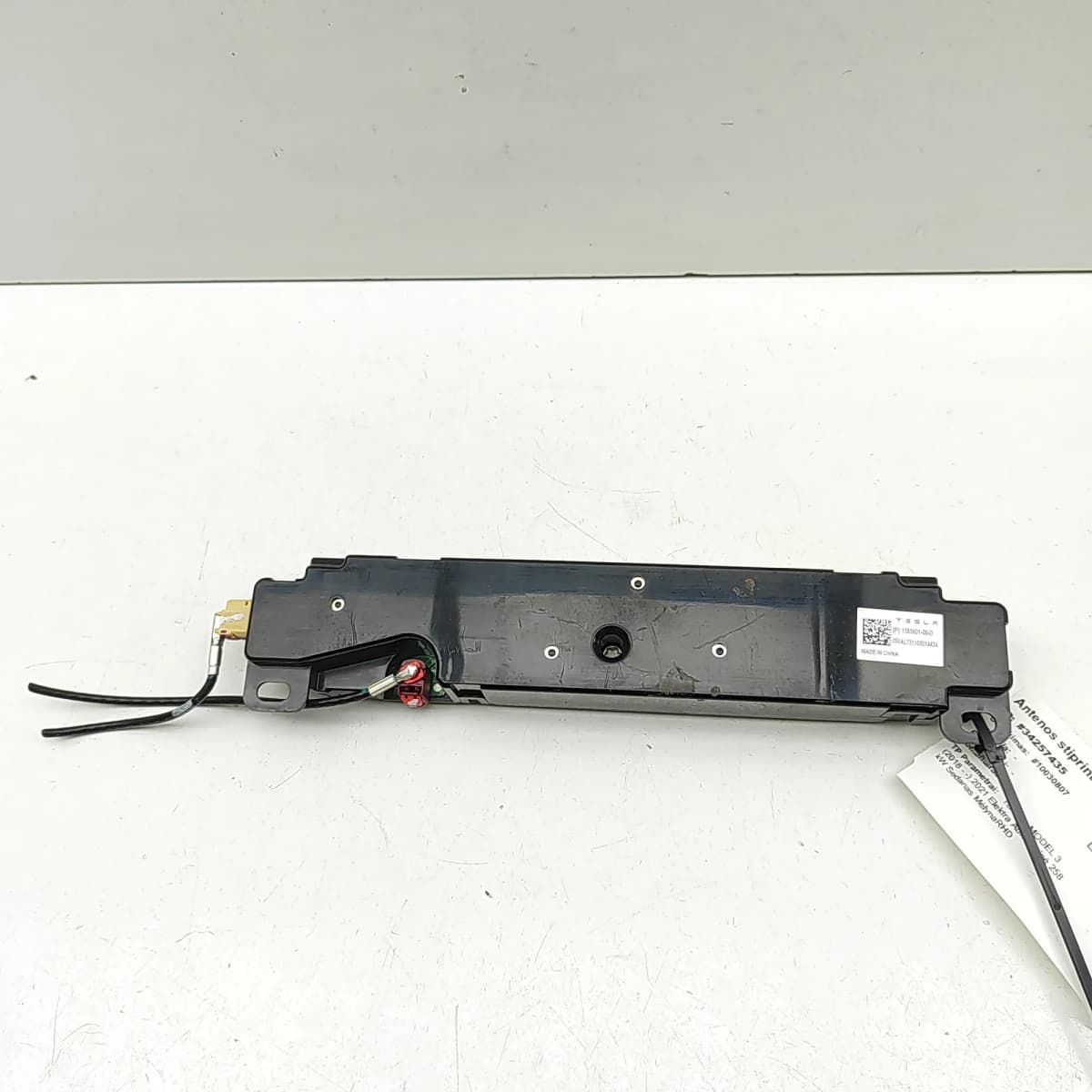 TESLA MODEL 3 Bluetooth Antenna 1585601-00-D Electricity 258kw 2021 34257435