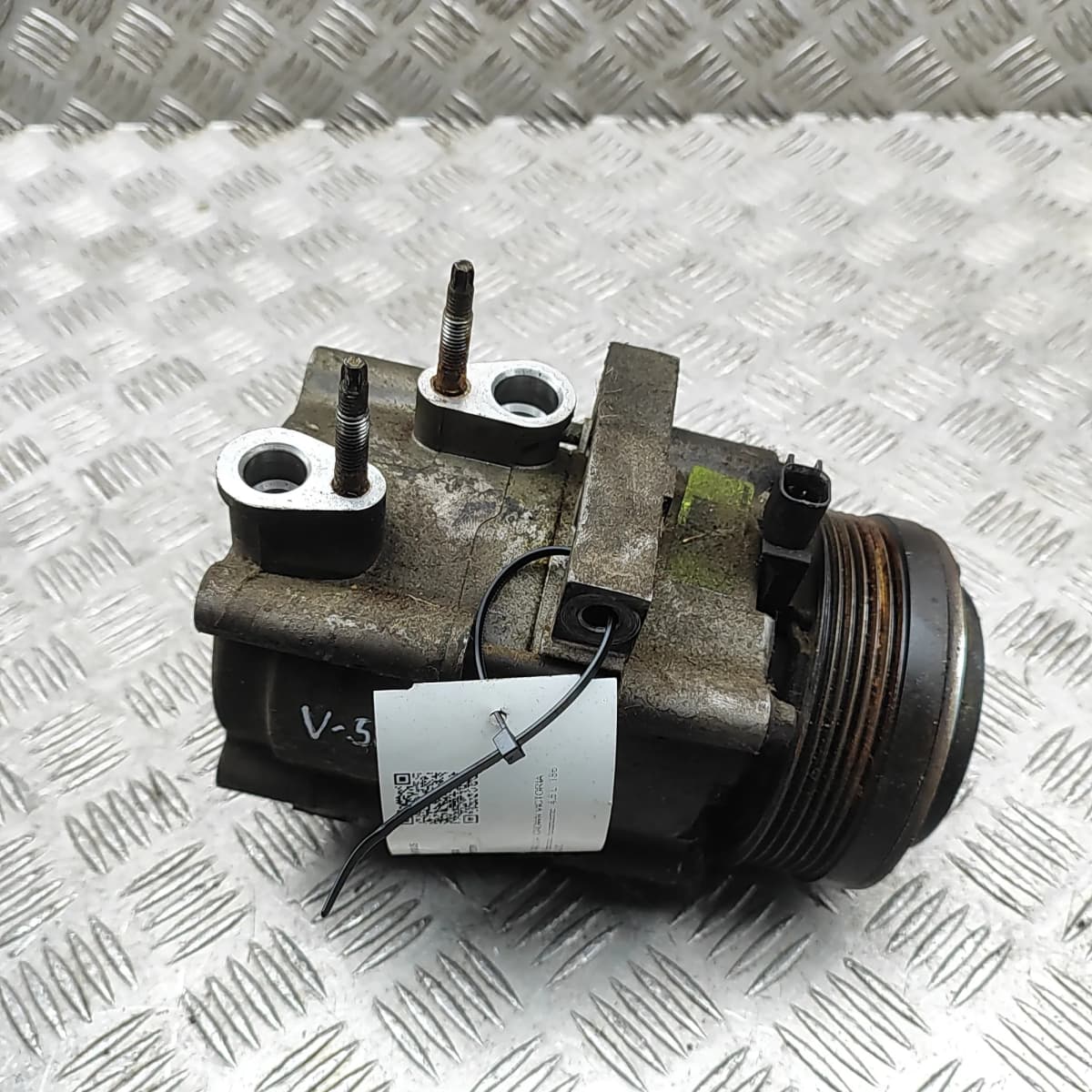 FORD USA CROWN VICTORIA EN114 MK2 Air Condition A/C Pump 8L2Z-19703-C 4.6P 186kW