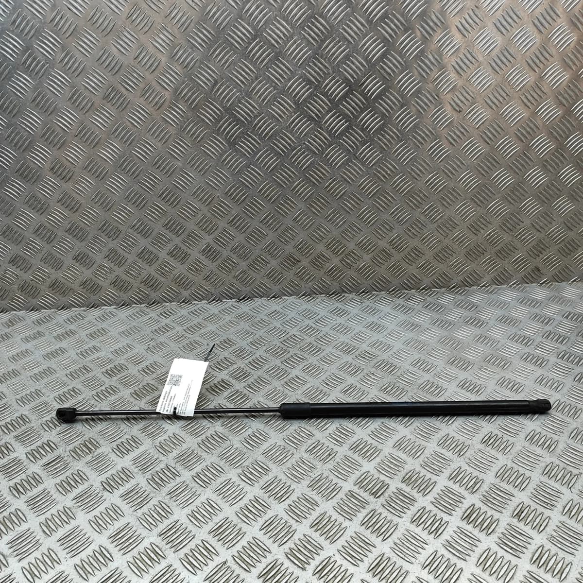 VOLKSWAGEN PASSAT B8 3G Front Right Bonnet Strut 3G0823359A 2.0 Diesel 110kW