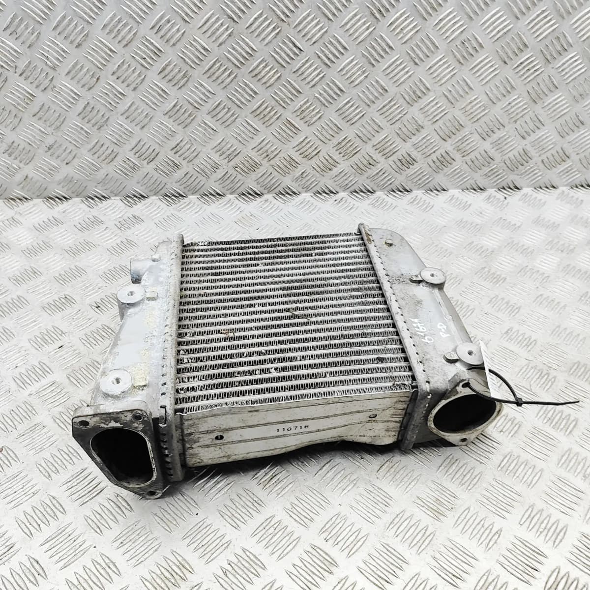 NISSAN GT-R R35 RH Intercooler Radiator 14461-KC10A 3.8 Petrol 2011 35130578