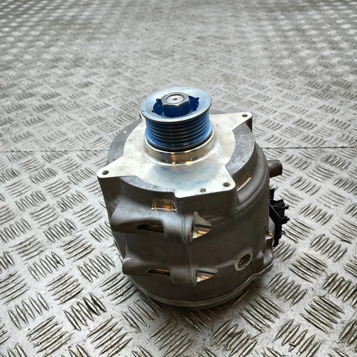 AUDI Q7 4M Alternator Generator 4N1903028C 2015 35966050