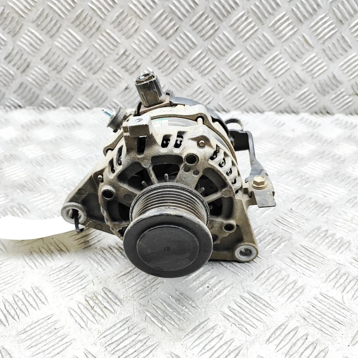 TOYOTA HILUX MK8 Pick-up AN110 Alternator Generator 27060-30230 2.4 Diesel 110kW