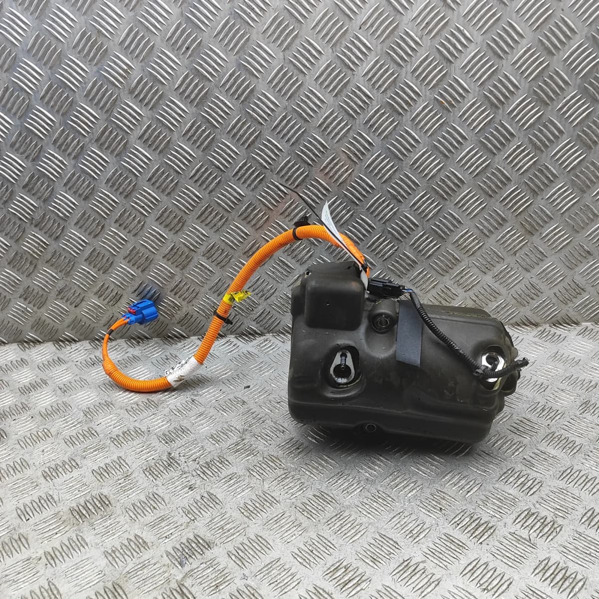 TESLA MODEL X Air Condition A/C Pump 1042442-00-K Electricity 2021 34495351