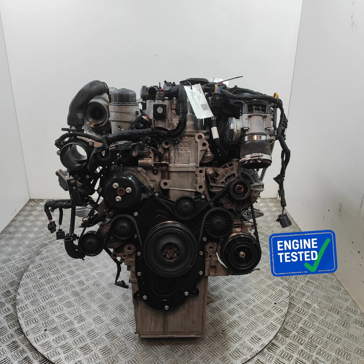 JAGUAR F-PACE X761 Engine Motor 204DTD 2.0 Diesel 132kw 2016 34375555